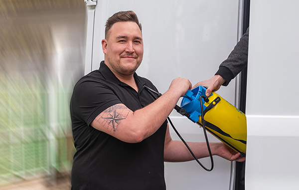 Tatortreiniger Endre Lakatos von Finado